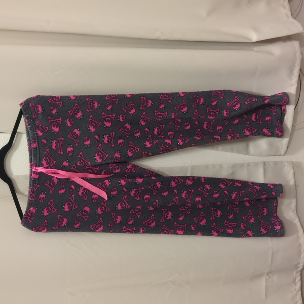 Women's Bobbie Brooks Skull and Crossbones Pink Gray Fuzzy Sweatpants Pajama Med